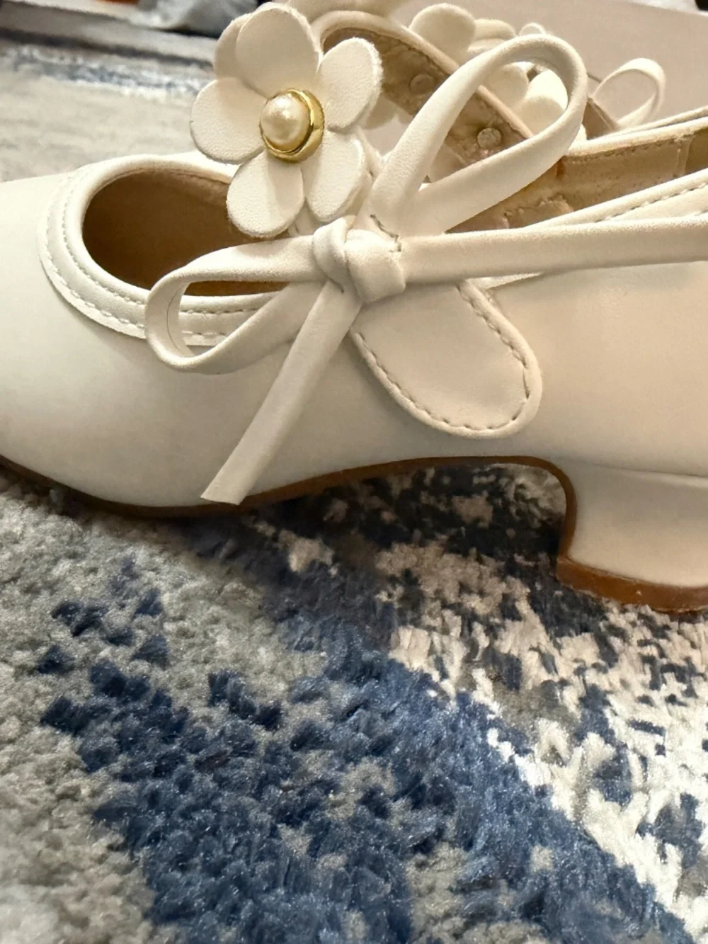 Panda Ninja Girls Size 11 White Floral Pearl Mary Jane Dress Shoes